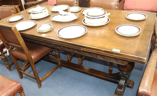 A 17th century style oak draw leaf dining table 183 x 89cm unextended